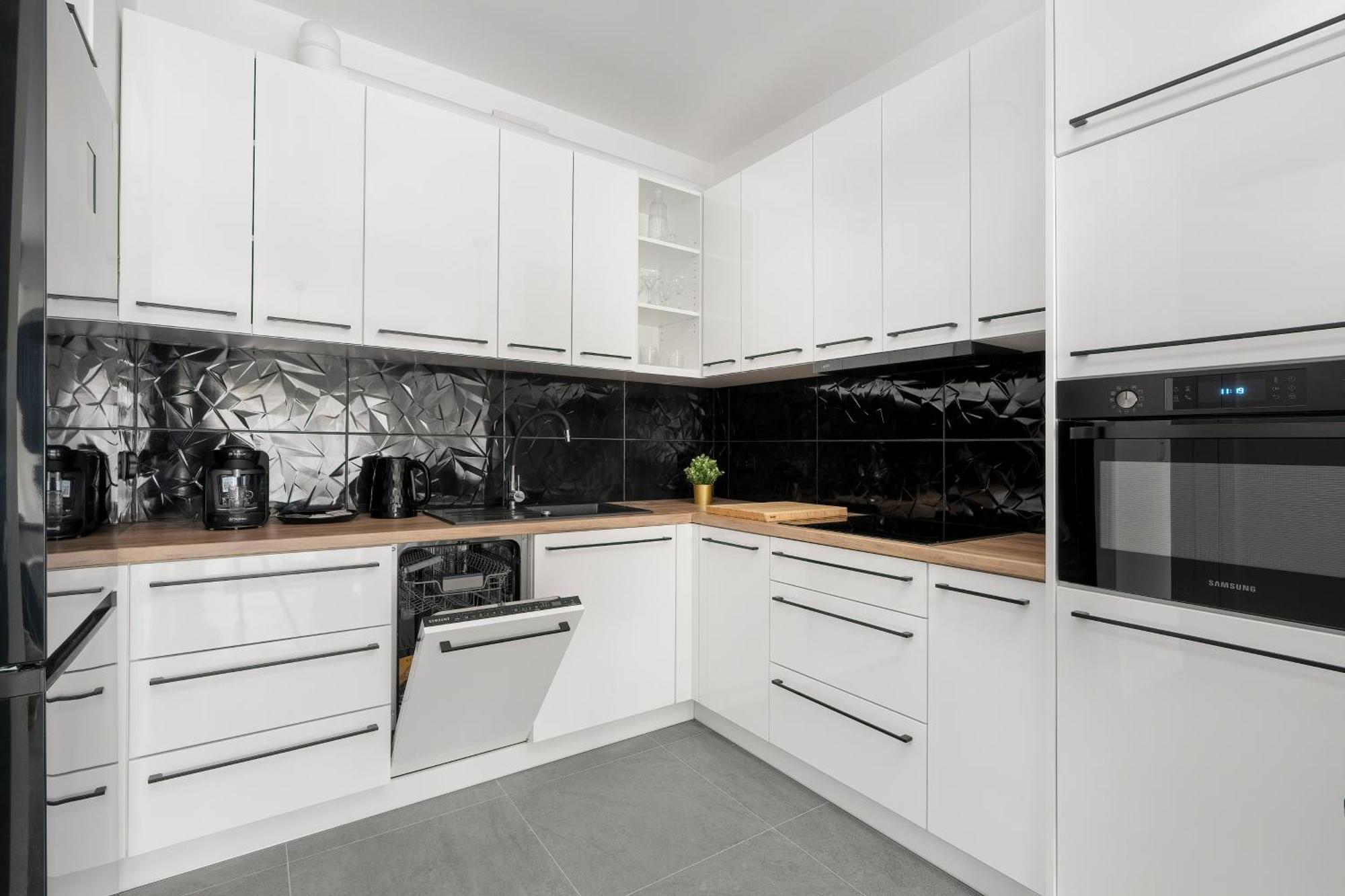 City Center Apartments With Gym & Free Garage Poznan By Noclegi Renters Esterno foto