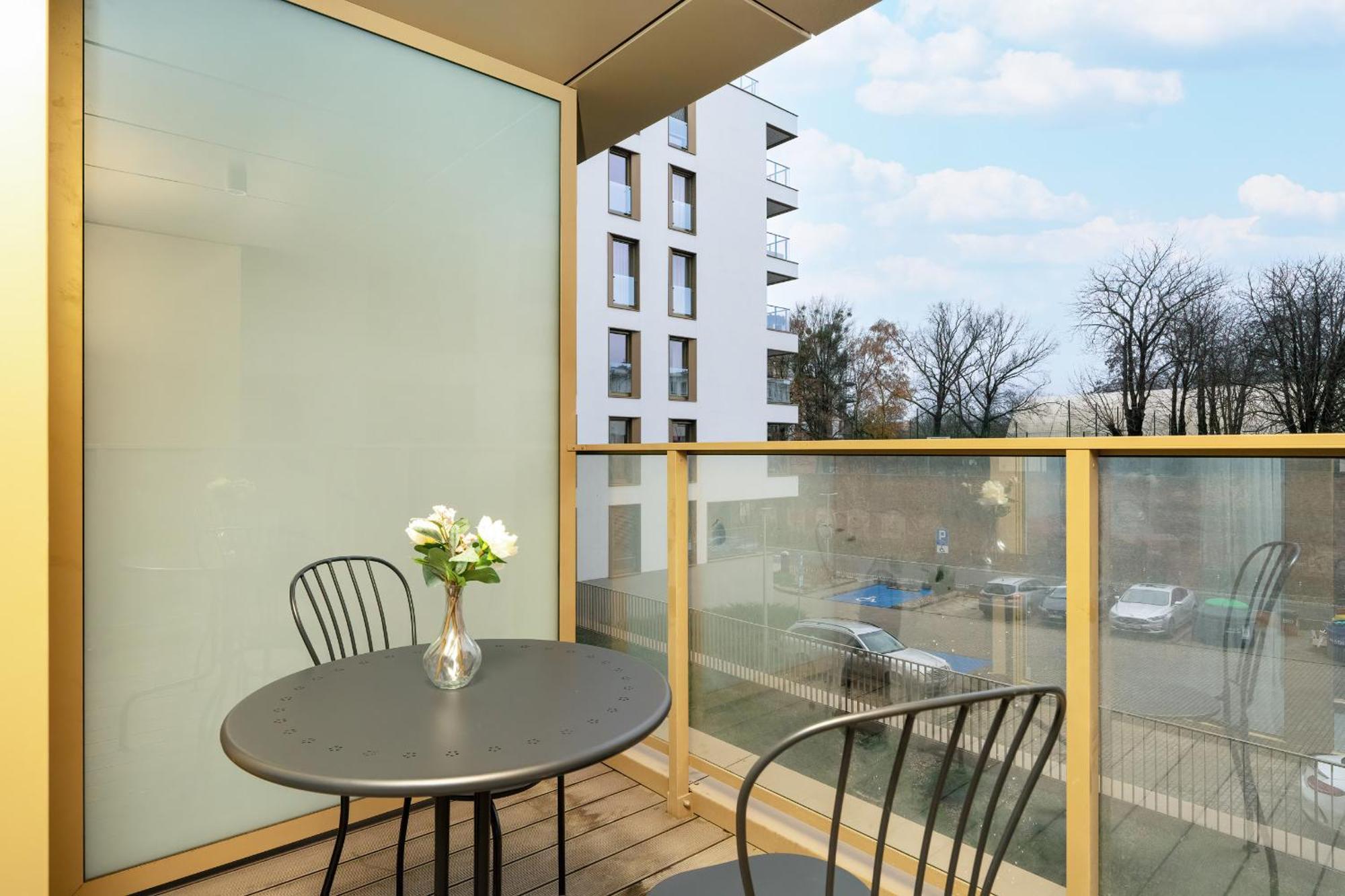 City Center Apartments With Gym & Free Garage Poznan By Noclegi Renters Esterno foto