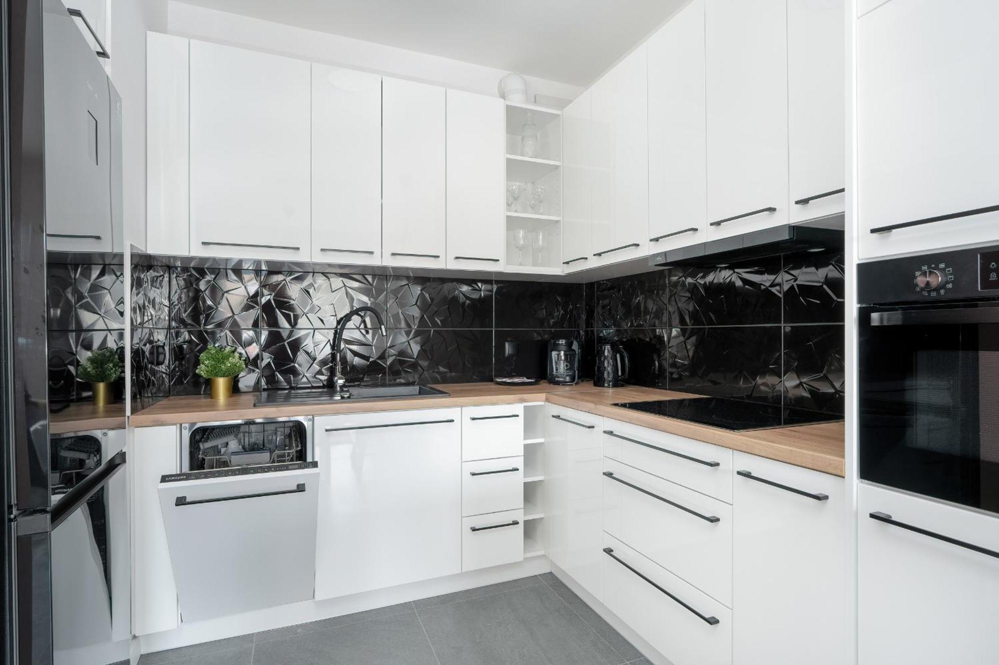 City Center Apartments With Gym & Free Garage Poznan By Noclegi Renters Esterno foto